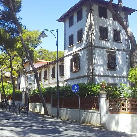 ホテル Tirreno 3*